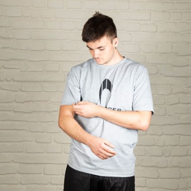 T-shirt ho soccer cinza